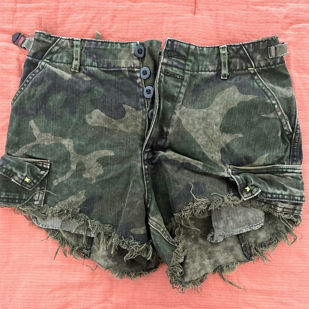 Military Jean shorts